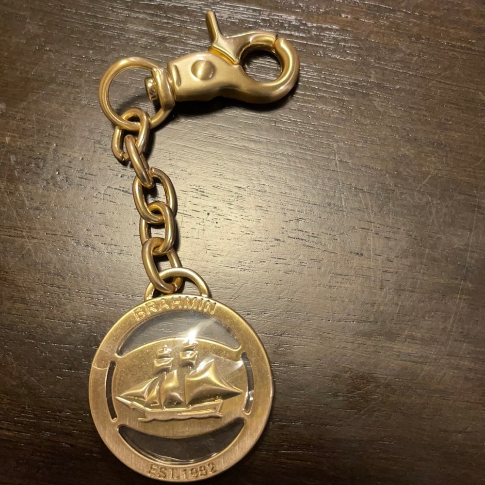 BRAND NEW Brahmin purse chain.